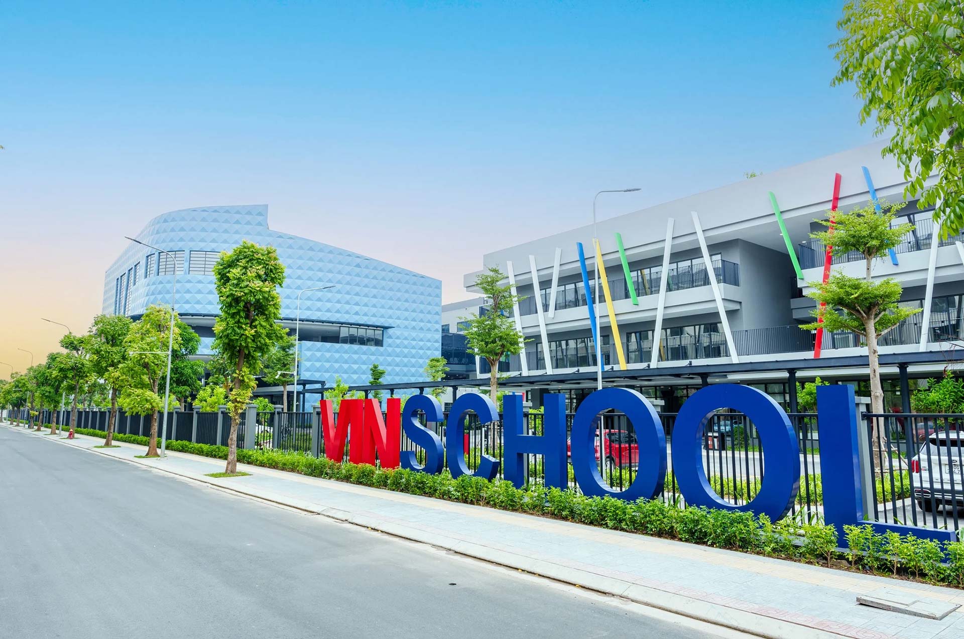 Vinschool Vinhomes Global Gate – hệ thống giáo dục liên cấp chất lượng cao, môi trường học tập hiện đại, an toàn, góp phần kiến tạo cộng đồng cư dân văn minh và giá trị sống bền vững