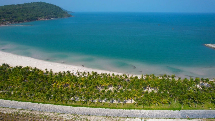 Dự án Selavia với vị trí đắc địa "Tứ cận - tứ linh": Cận hải, cận sơn, cận thị, cận lộ, cùng năng lượng thiên nhiên an lành và hài hòa, sở hữu bãi biển dài hơn 2km với vẻ đẹp hoang sơ và thuần khiết